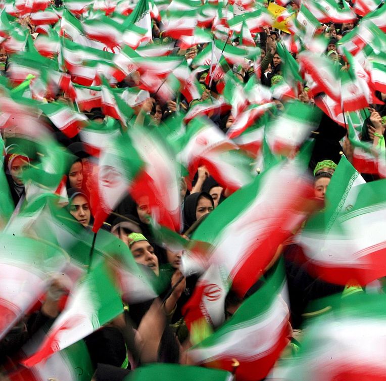 Разпръснат с палки митинг на опозицията в Иран
