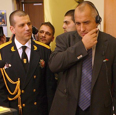 Бойко Борисов и главният секретар на МВР Калин Георгиев откриха телефонната линия