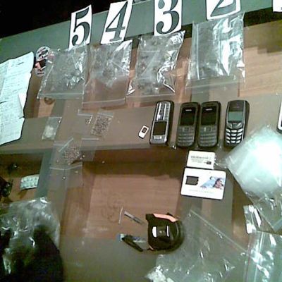 Спипаха училищни дилъри на дрога в София