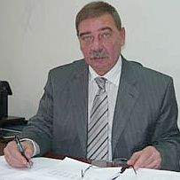 Повдигат обвинения на задържания за рекет от 1000 лева Леонид Лавчев