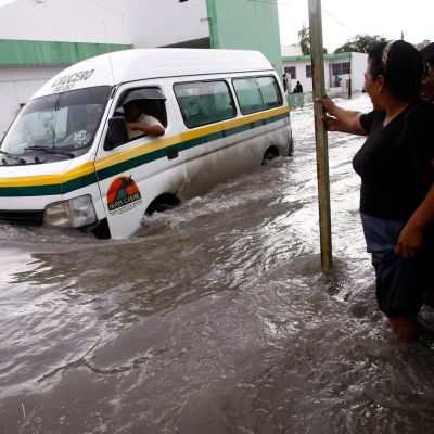 САЩ се готвят за ”Ида”, десетки жертви в Салвадор