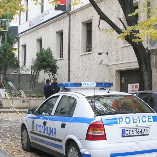 Полицията в Стара Загора издирва бандитите, обрали клон на ”Експрес банк”