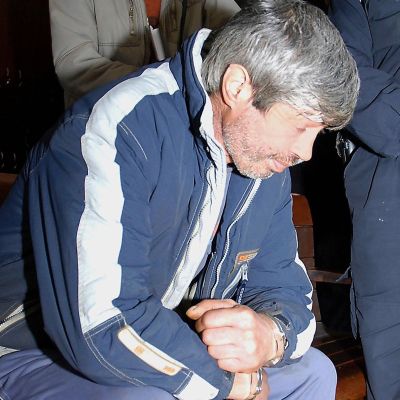 Мъж, убил жена си с 33 удара с нож, ще лежи 18 г.
