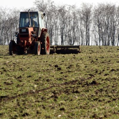 България заплашена от наказание заради мораториума за нивите