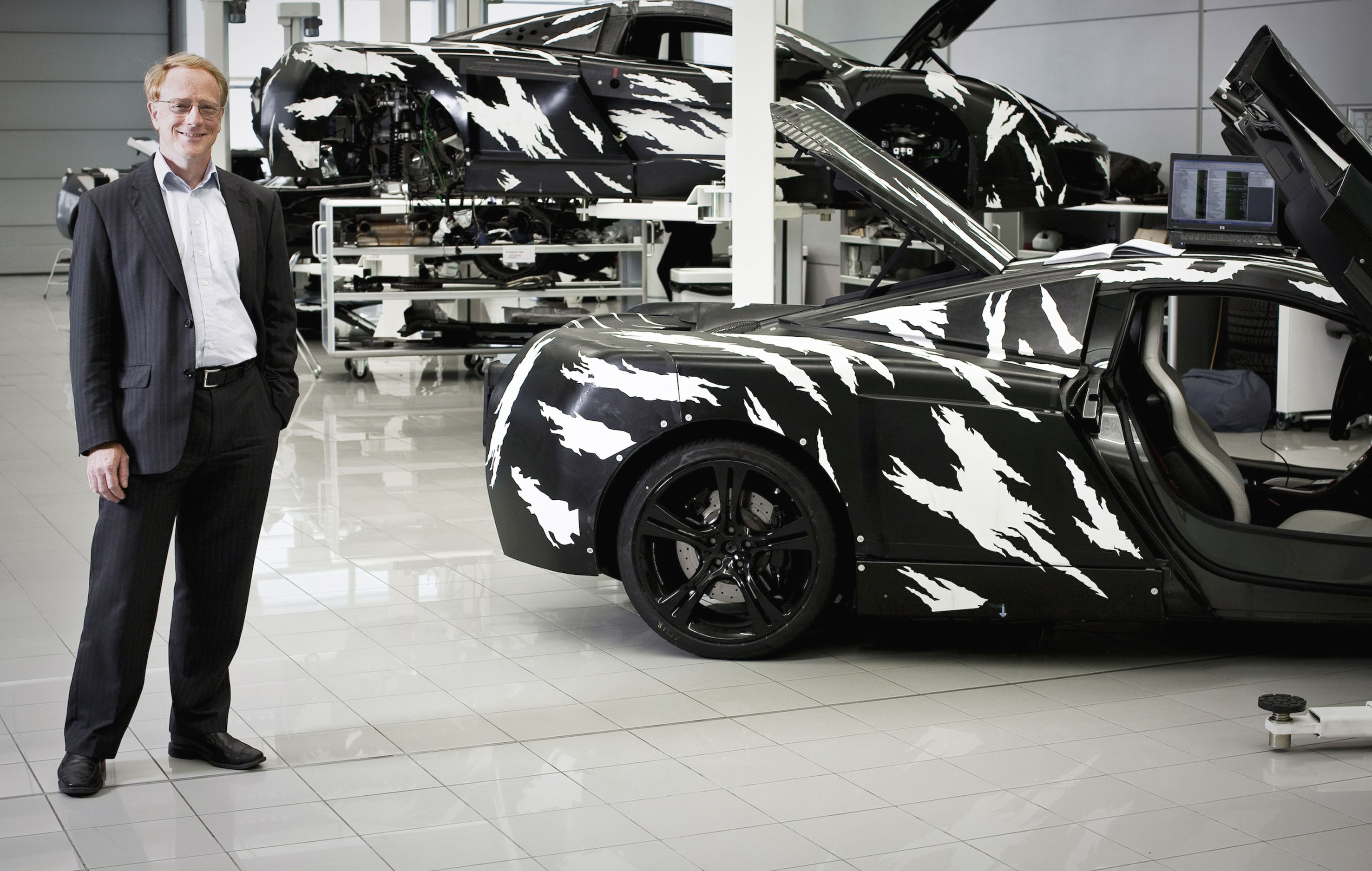 McLaren пуска сериал за новия MP4-12C - видео