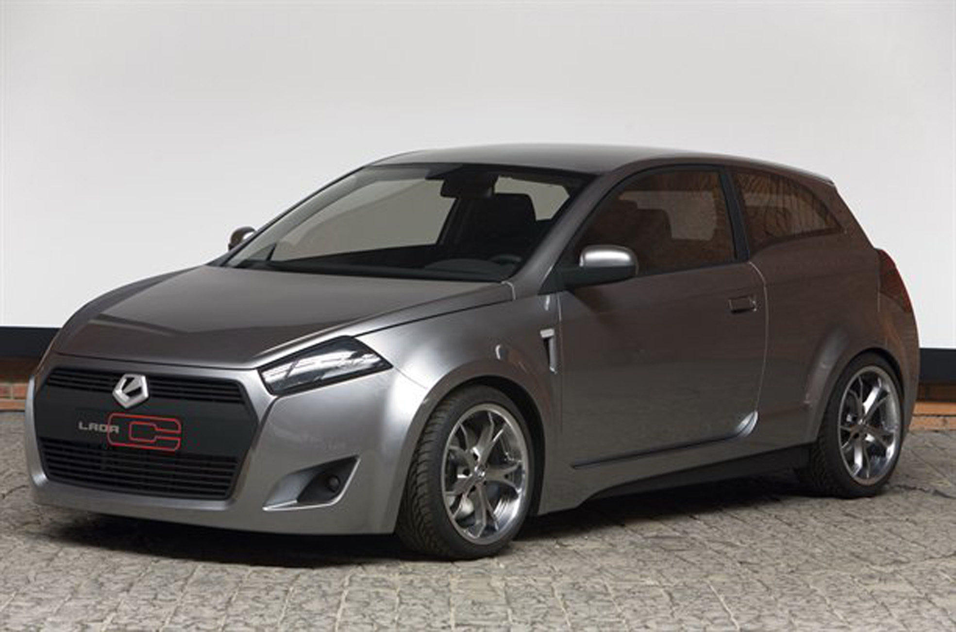 Renault ще разработва нов хечбек на Lada до няколко години