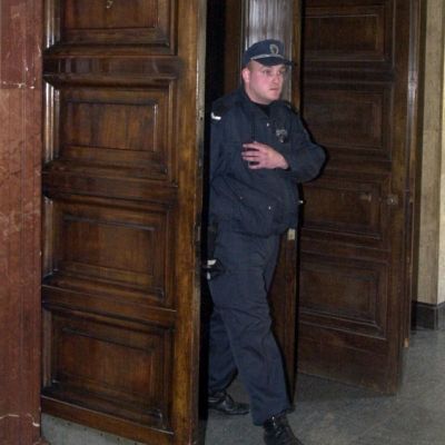 Съдийка заплаши с глоба полицейски началник