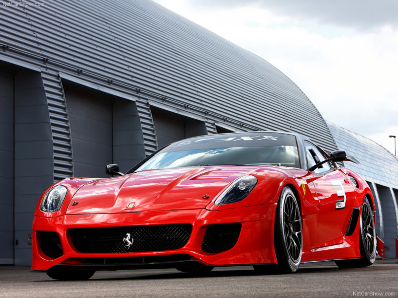 Фелипе Маса тества новото Ferrari 599XX - видео