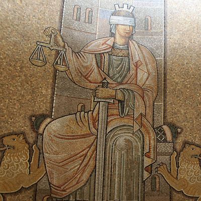 Осъдиха условно таксиджия, пребил колега