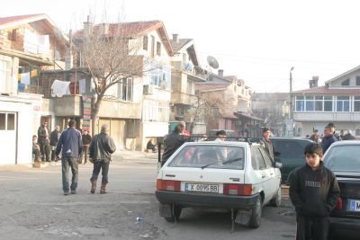 На четиримата лихвари са повдигнати обвинения за незаконна банкова дейност и са задържани за 24 ч.