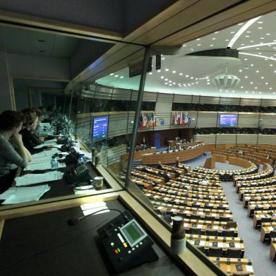 Европарламентът: Да премахнем ядрения арсенал на НАТО