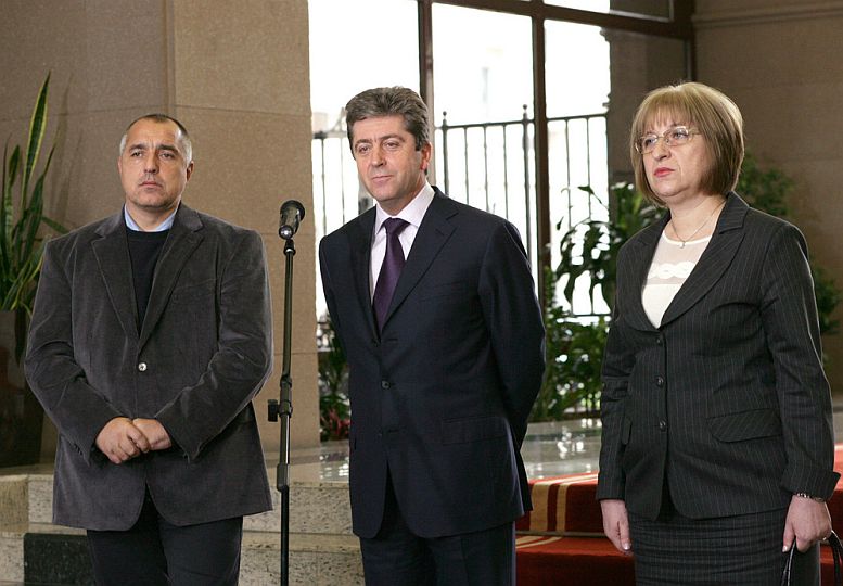 Бойко Борисов, Георги Първанов и Цецка Цачева обсъдиха промените в данъчните закони и бюджета за 2010 г.