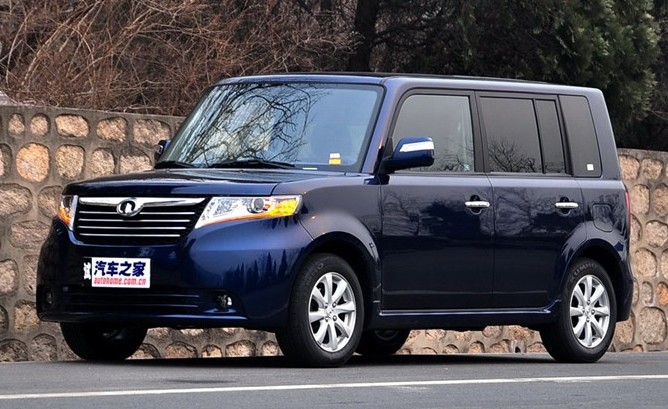 Китайският завод в Ловеч нае първите инженери