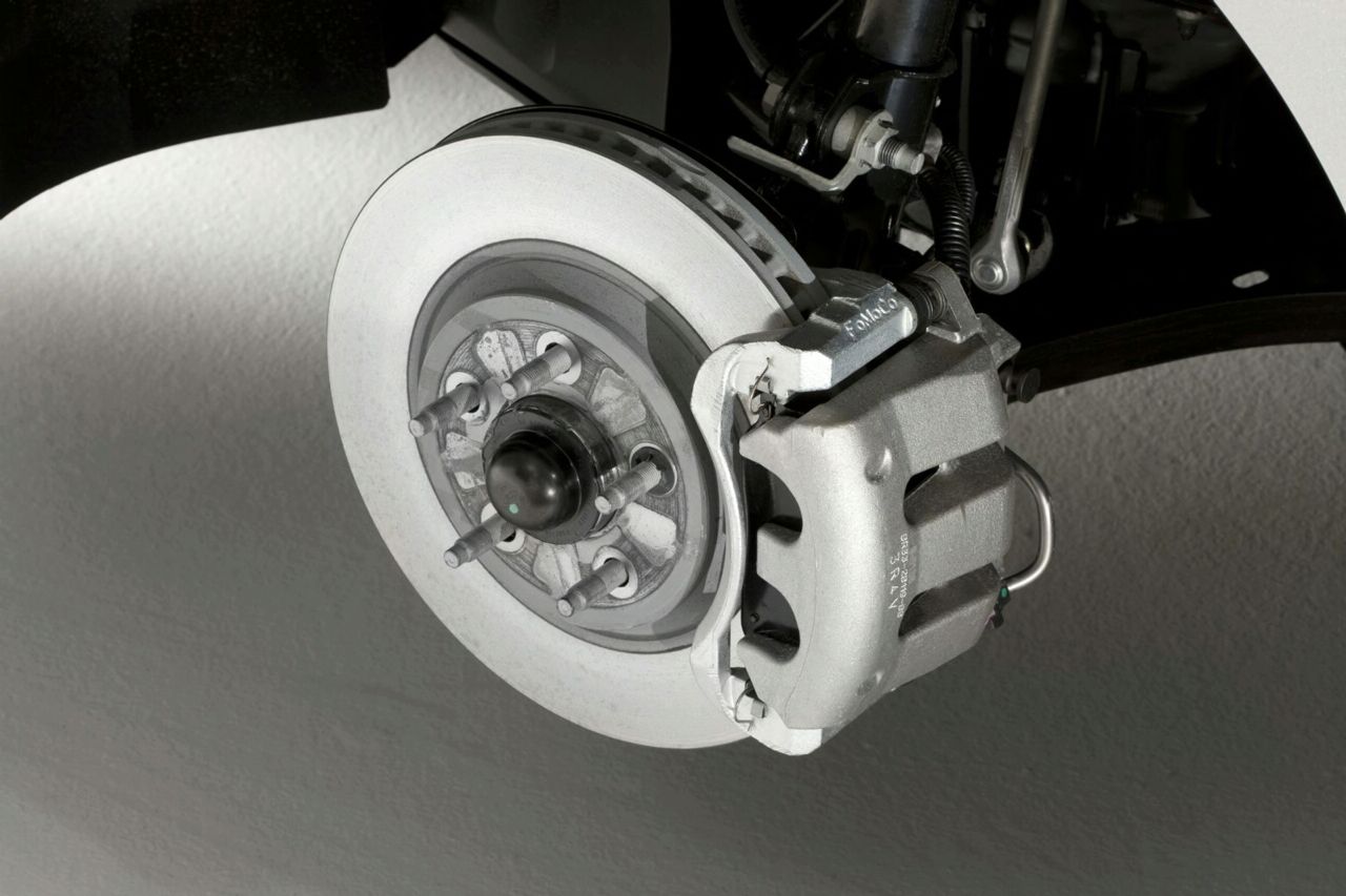 Ford Mustang получи нов V6 двигател с мощност 205 к.с.