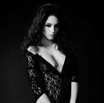 Кристина Милева, Никол и Луиза позираха за секси фотосесия