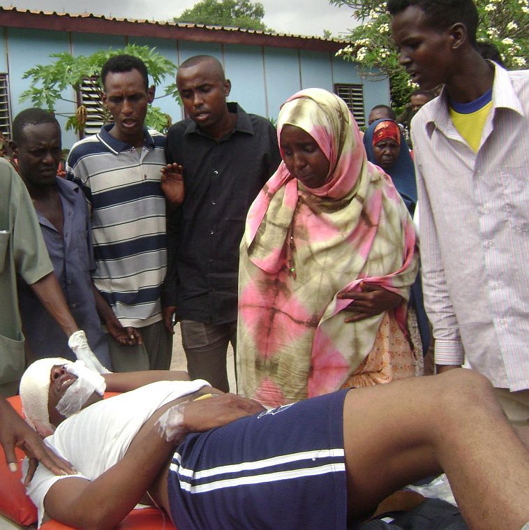 Атентат погуби най-малко 70 души в Могадишу