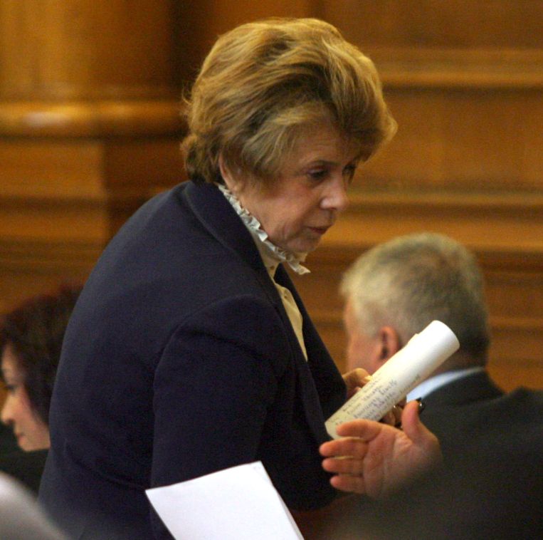 Емилия Масларова обяви, че ще работи с любов в областта на социалната политика