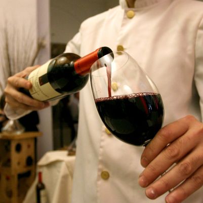 С въвеждането на БДС във виното ще бъде забранено да се влагат подобрители