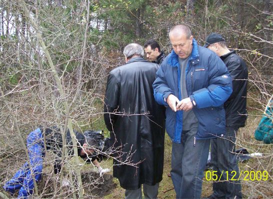 Тримата задържани показали къде са заровили трупа