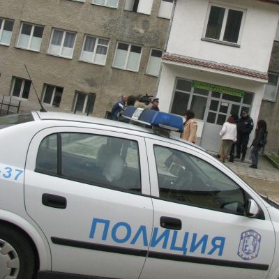 Погребват 3-те деца, ден на траур в Крумовград
