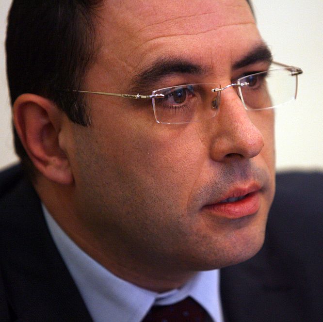 Александър Цветков наскоро се оплака от разхищенията в РВД