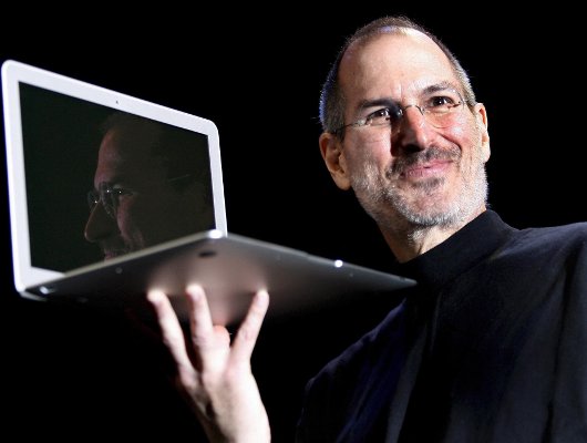 Шефът на Apple Стив Джобс е сравнил Adobe Flash с флопи дискетите