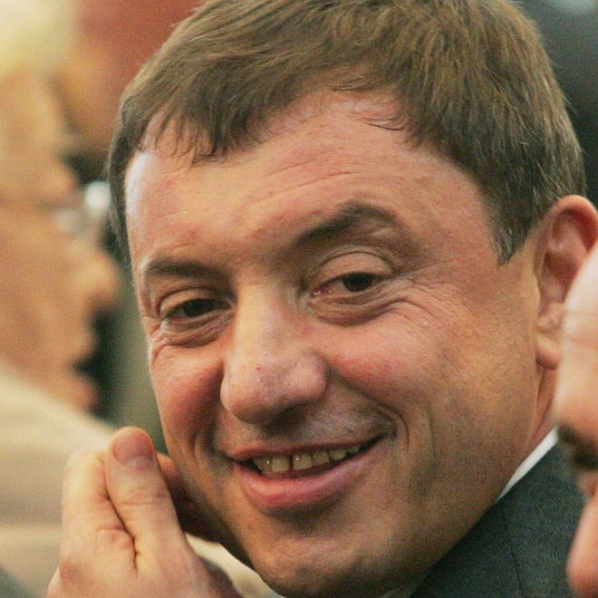 Алексей Петров става свидетел на Румен Петков