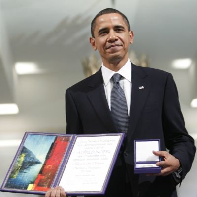 Обама получи Нобеловата награда за мир