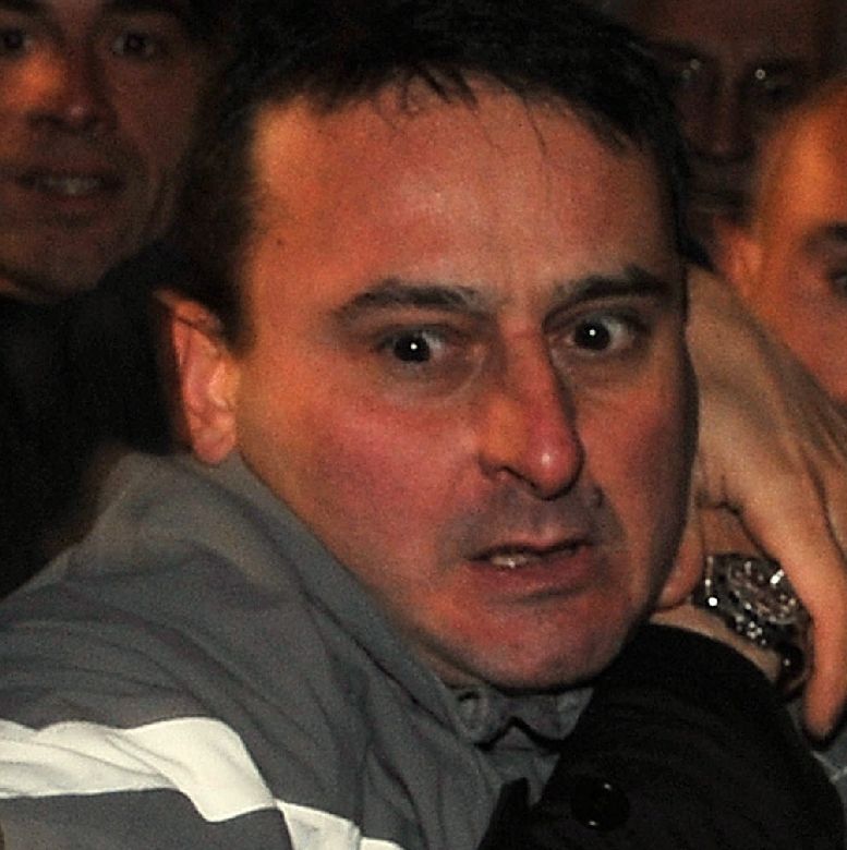 Нападателят на Берлускони се извини