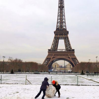 Снегът ”затвори” Франция