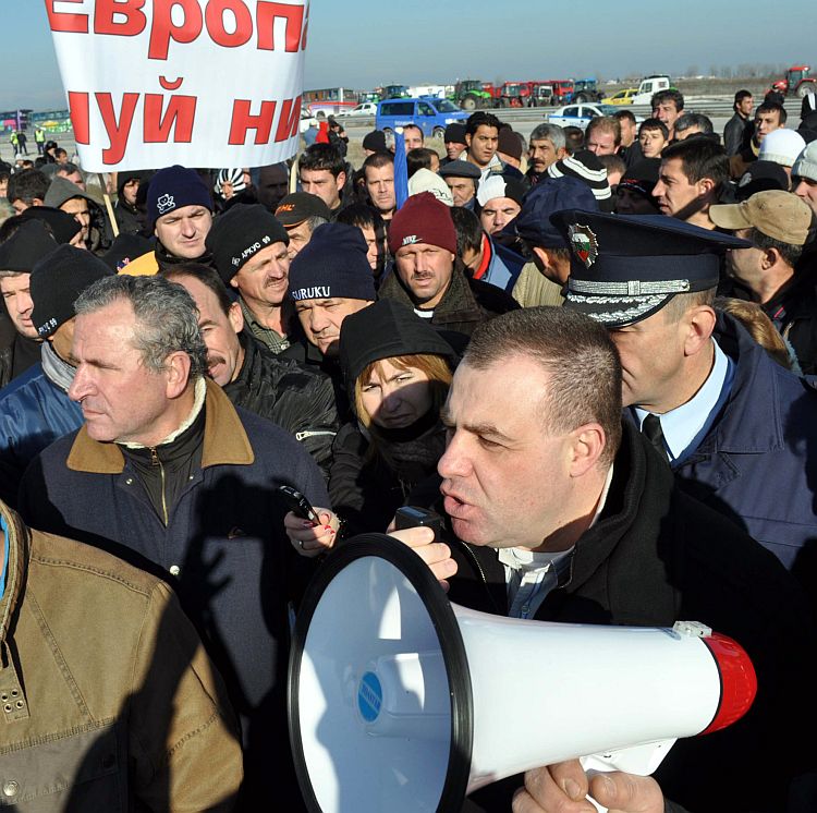 Борисов обеща пари за тютюна, ама не сега