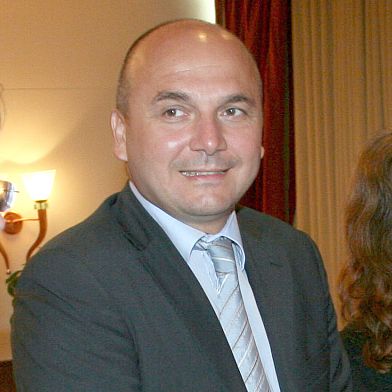 Доклад за Батко: Има конфликт на интереси с Х, У и Z