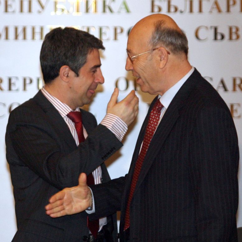 Ние като министри не сме тук да правим бизнес, а да помагаме на бизнеса, заяви Росен Плевнелиев