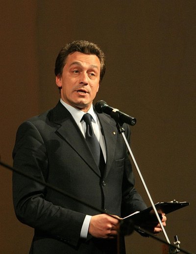 Почина Андрей Баташов