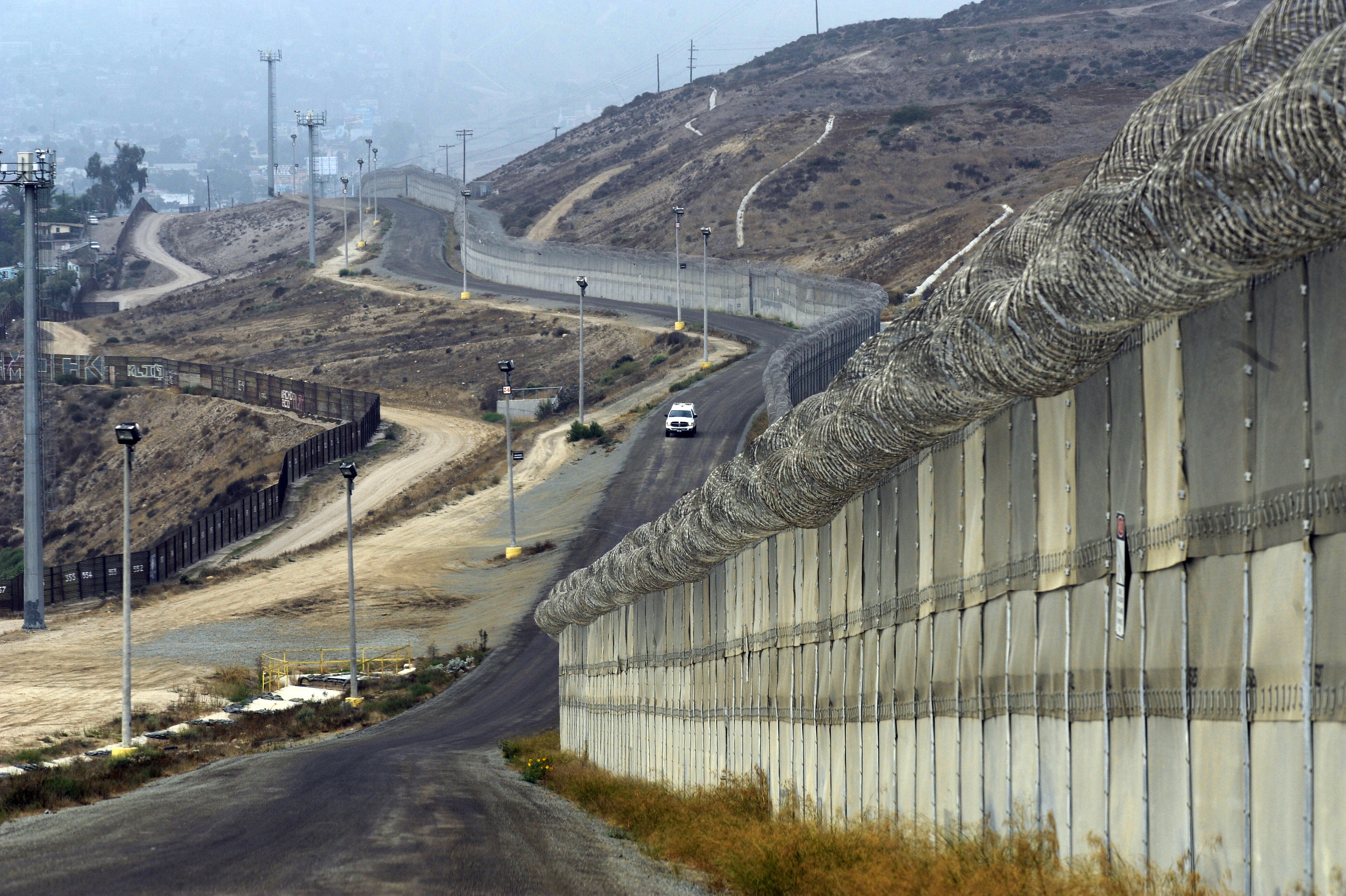 Гръцката стена ще е по подобие на тази на границата между САЩ и Мексико