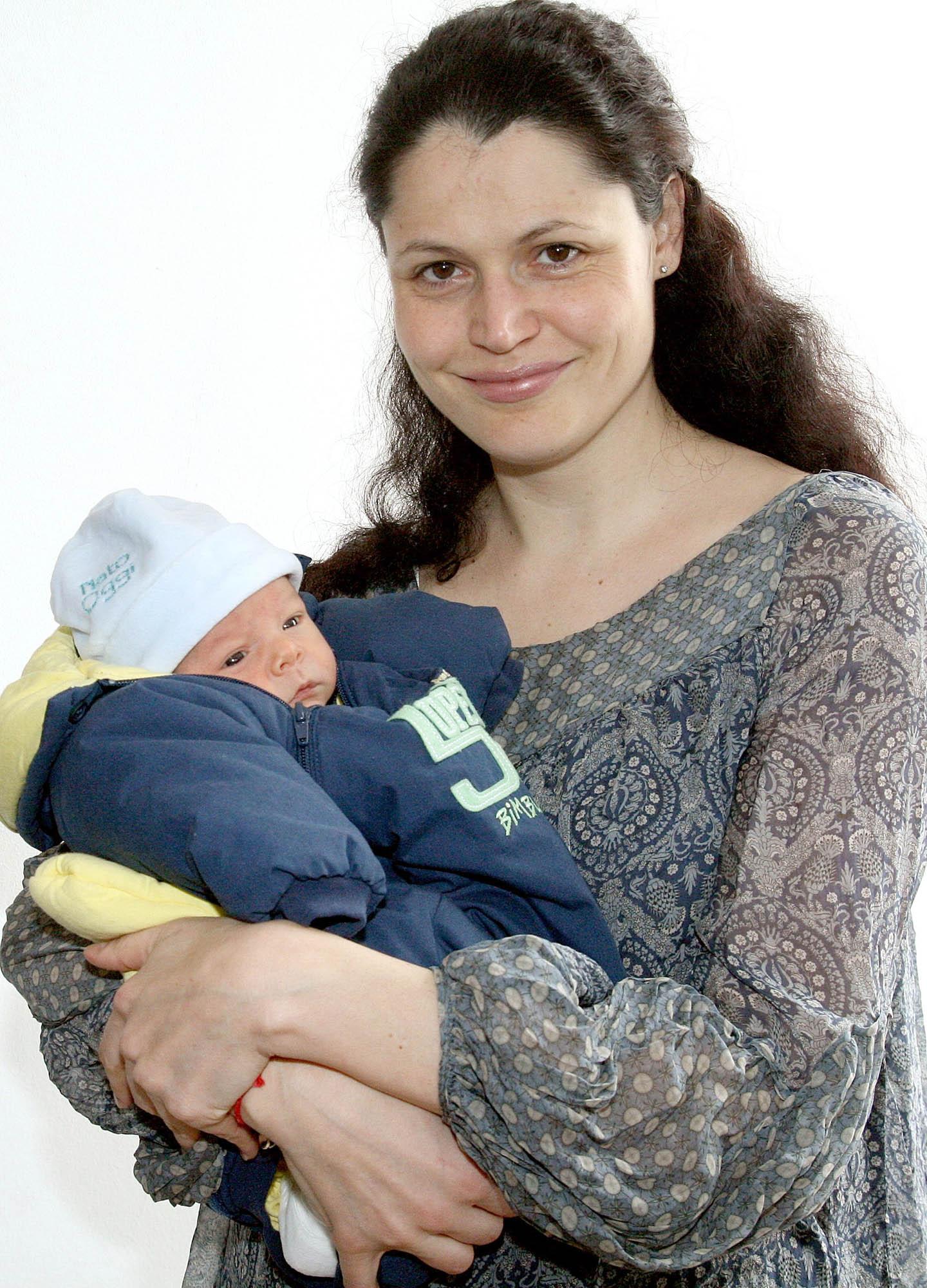 Ирина Папазова с малкия Самуил