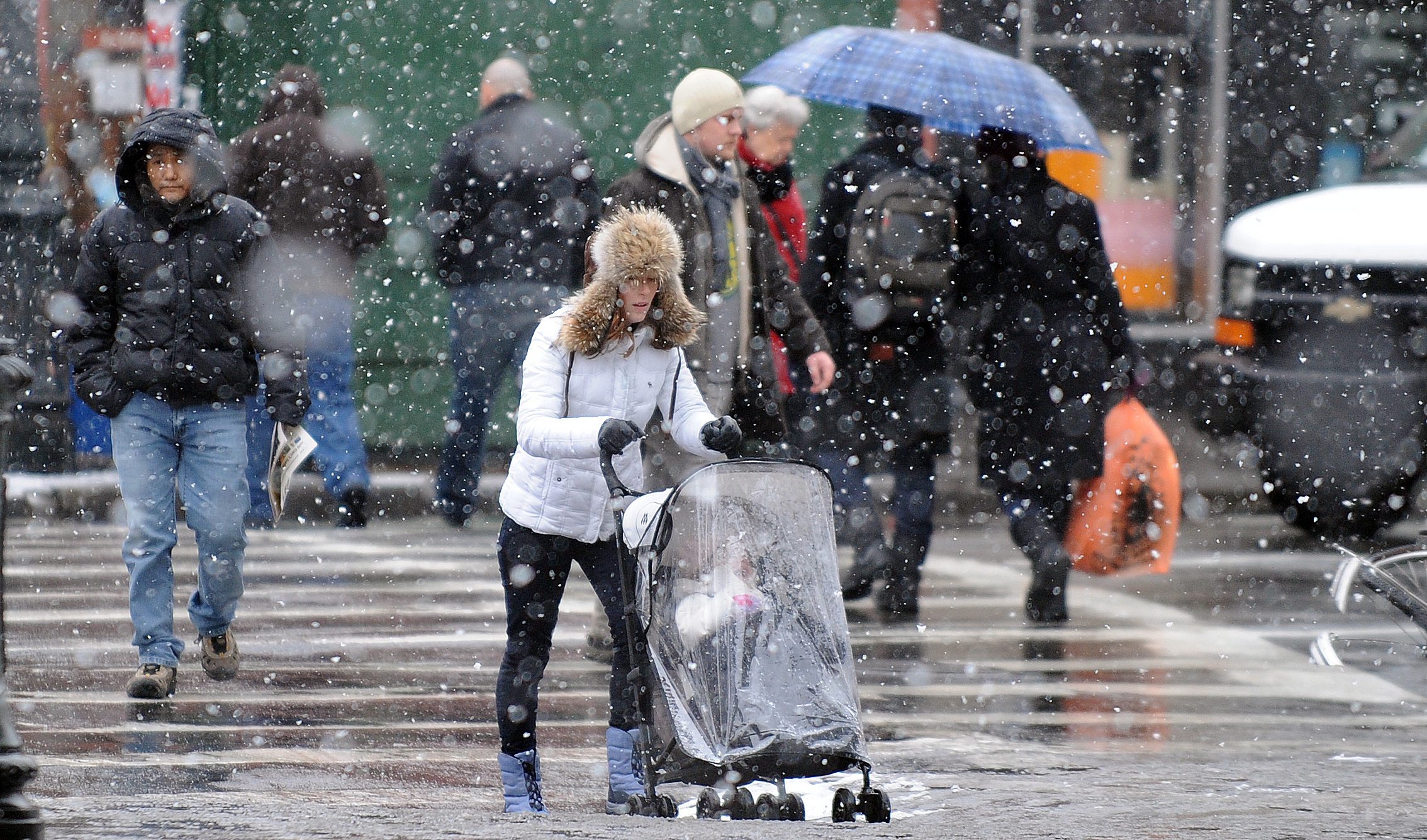 Ледени дъждове и снежни бури в САЩ