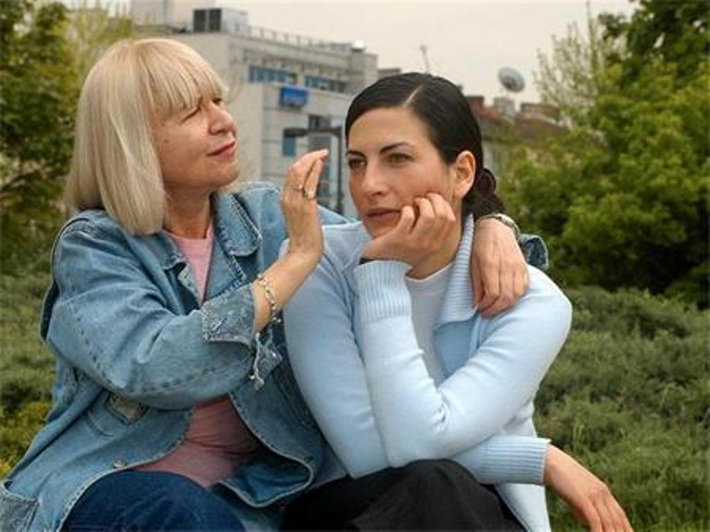 Жоржета Чакърова с дъщеря си, Александра Гюзелева - Шани