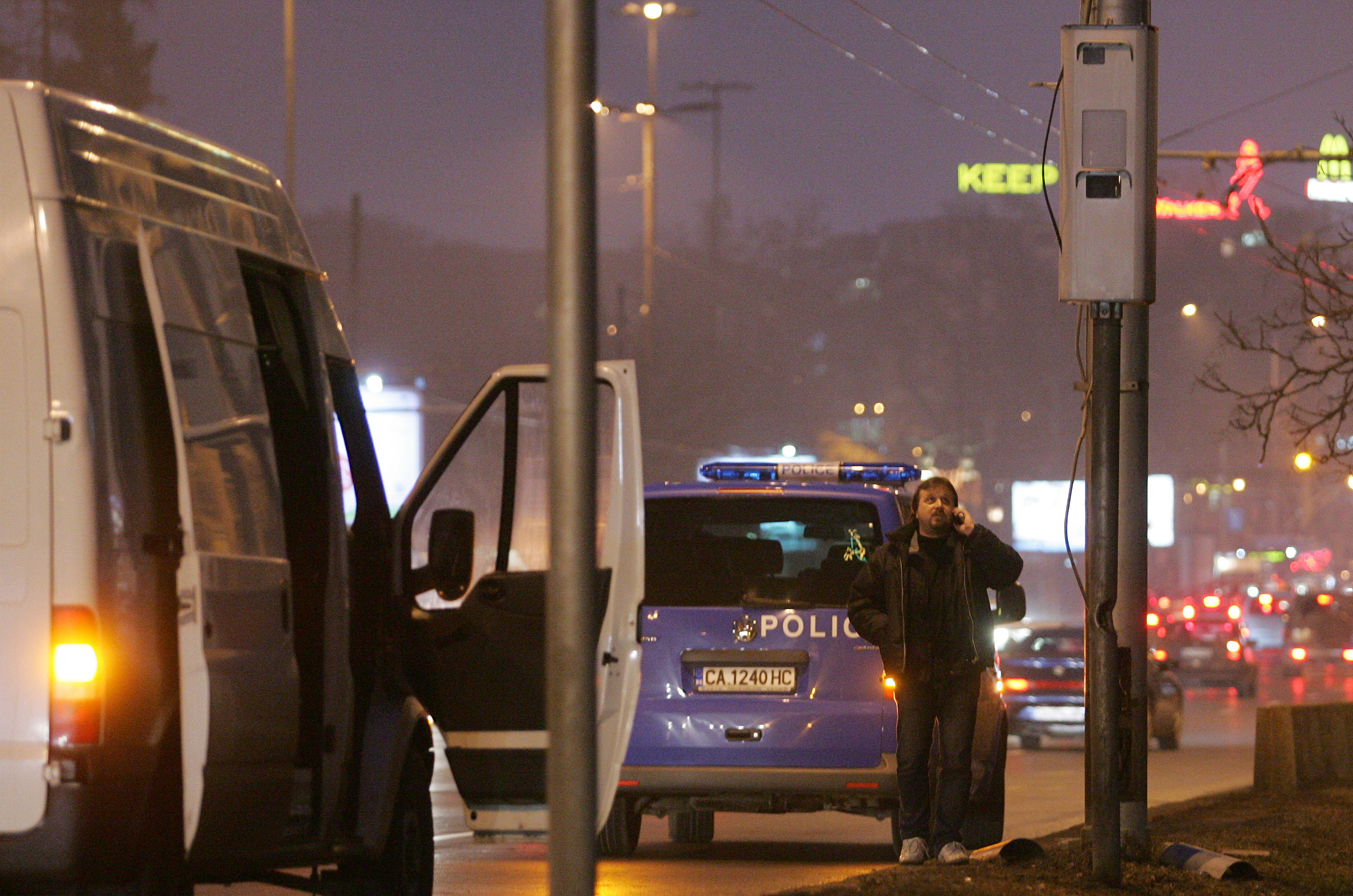 Търсят шофьор, взривил камера на КАТ в София
