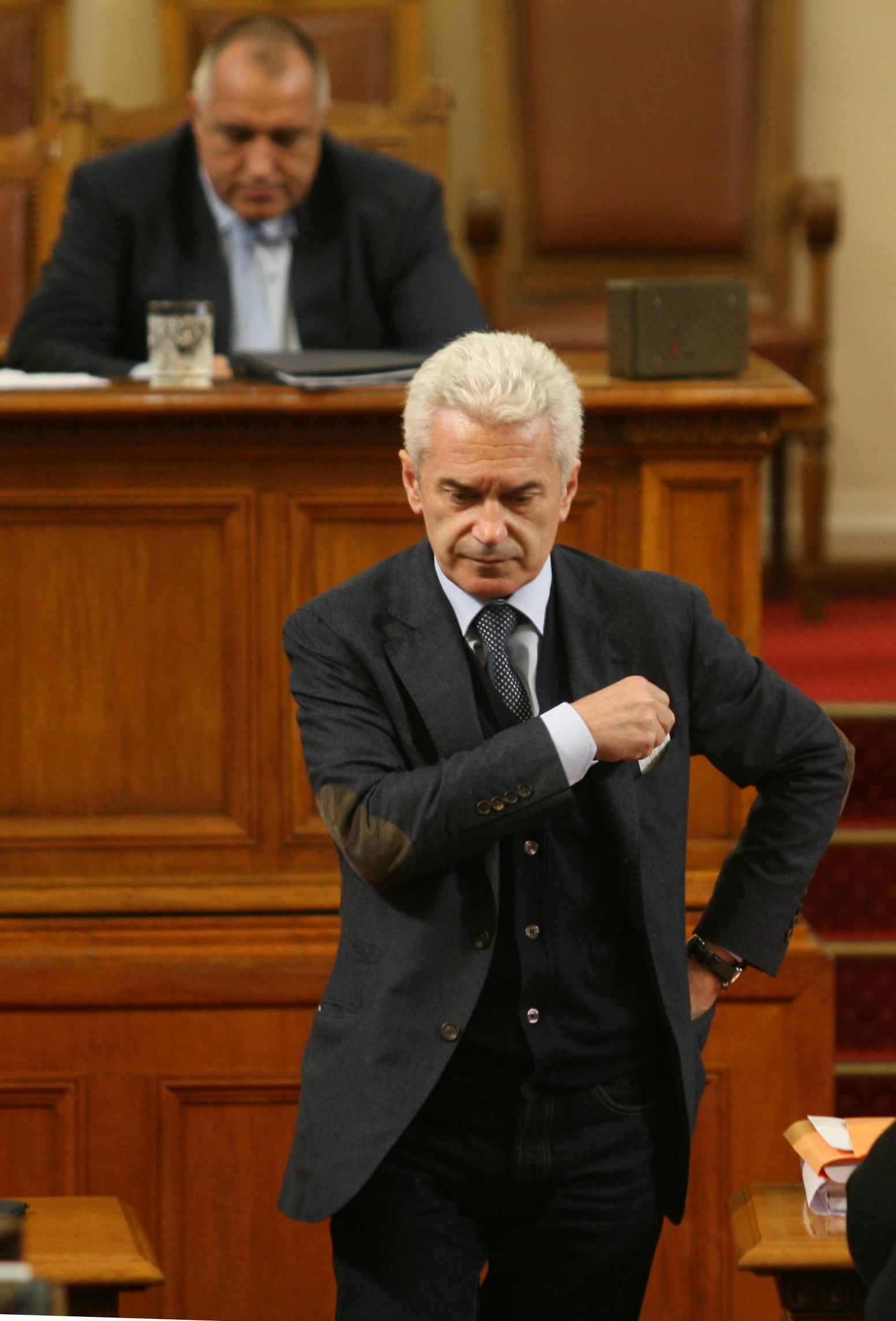 Волен Сидеров прочете декларация в парламента срещу Джеймс Уорлик