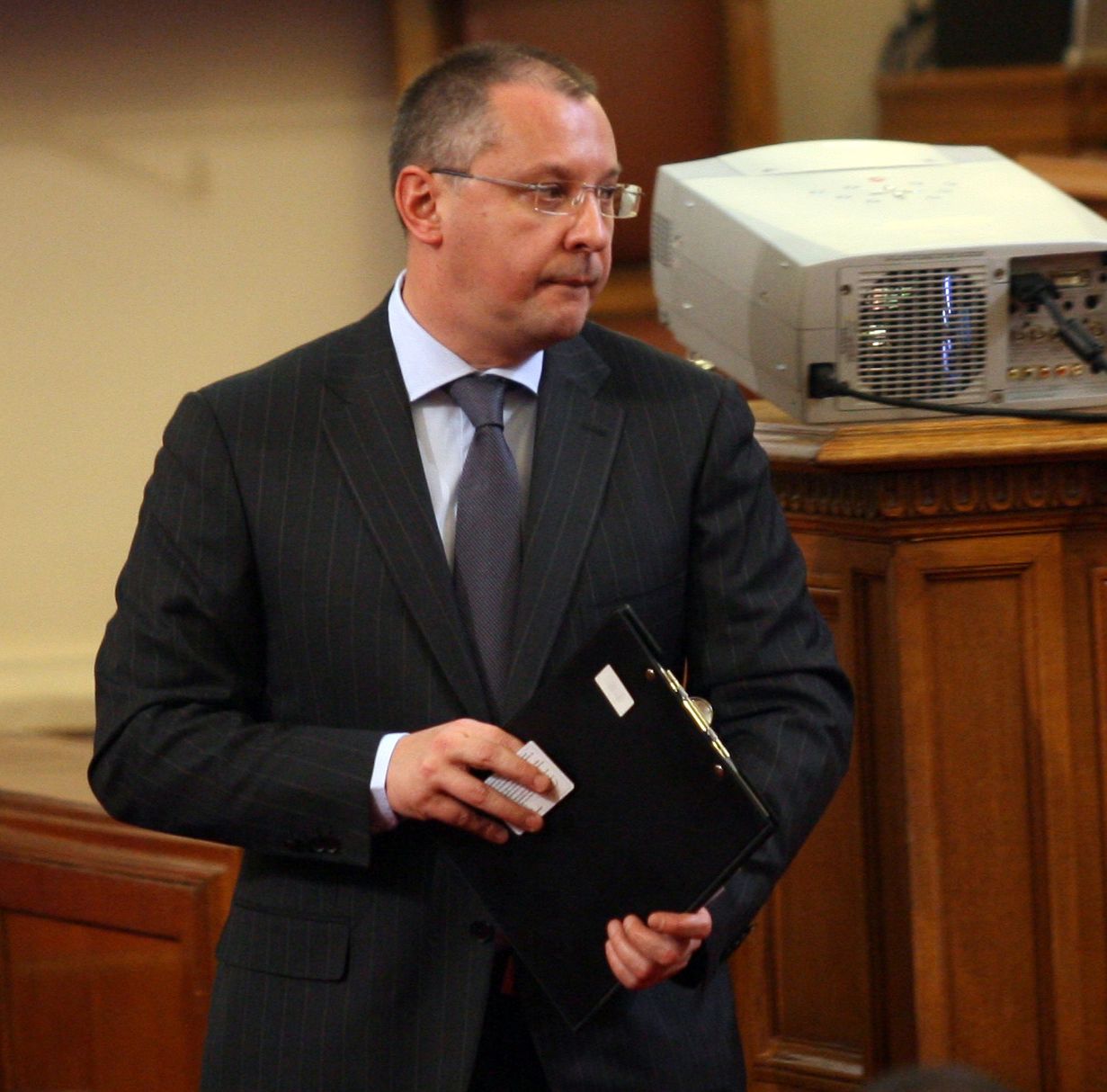 Станишев мечтае да пенсионира Първанов, смята политолог