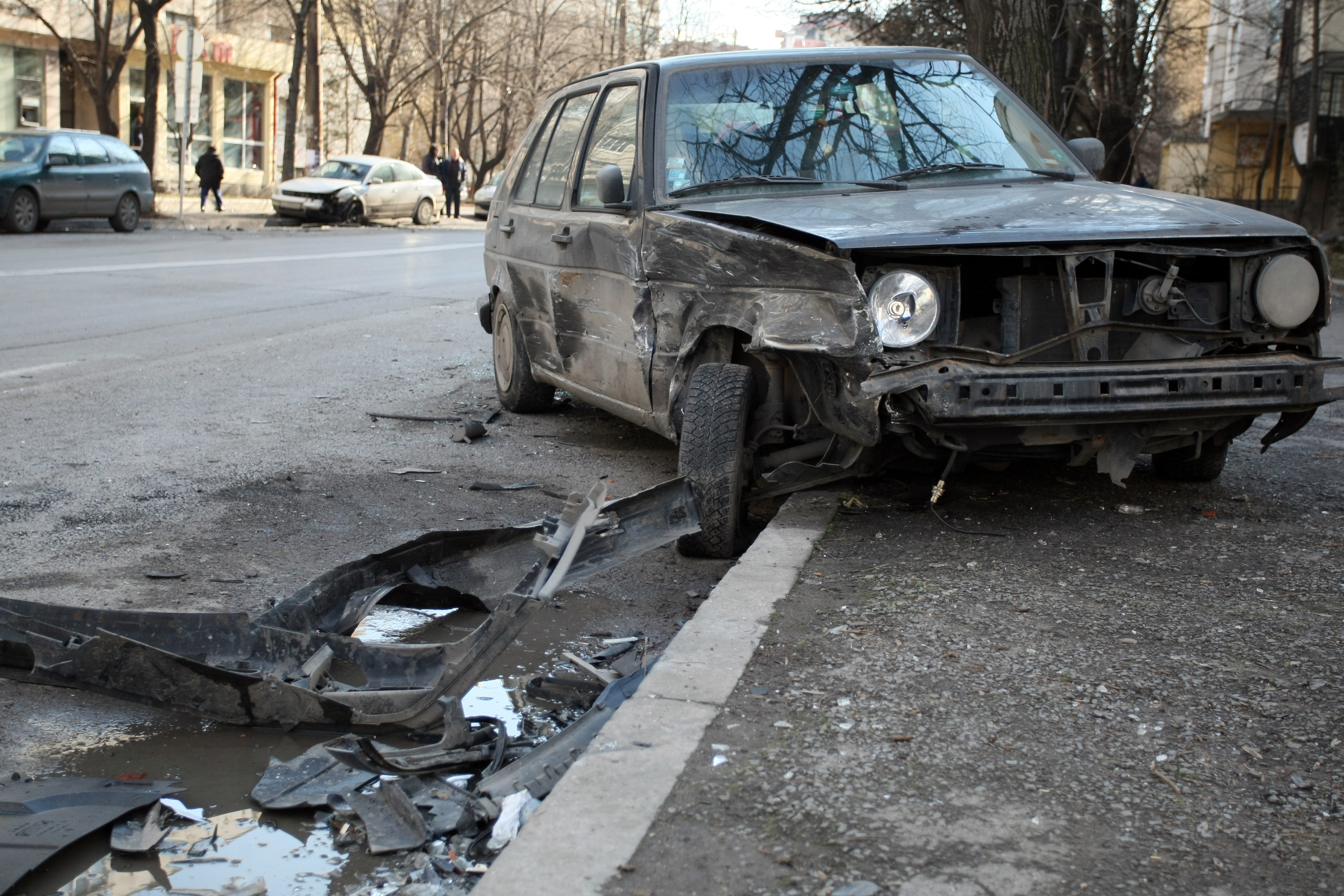 Среднощна гонка стана причина за почупени коли в София (Архив)