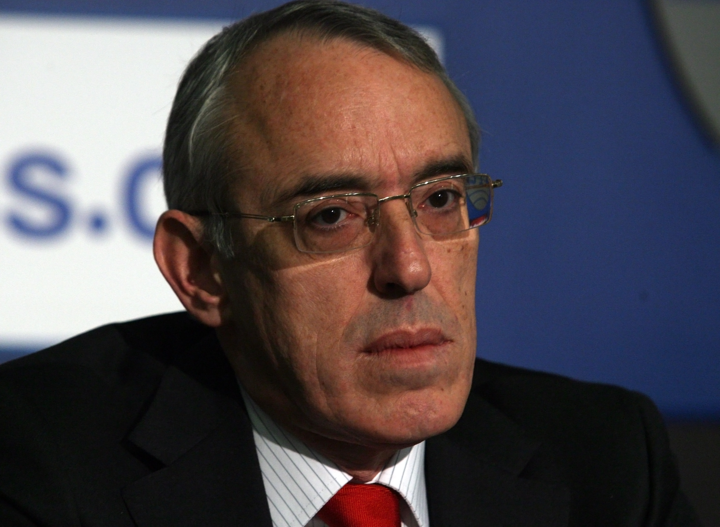 Бизнесът: Политиците да спрат скандалите