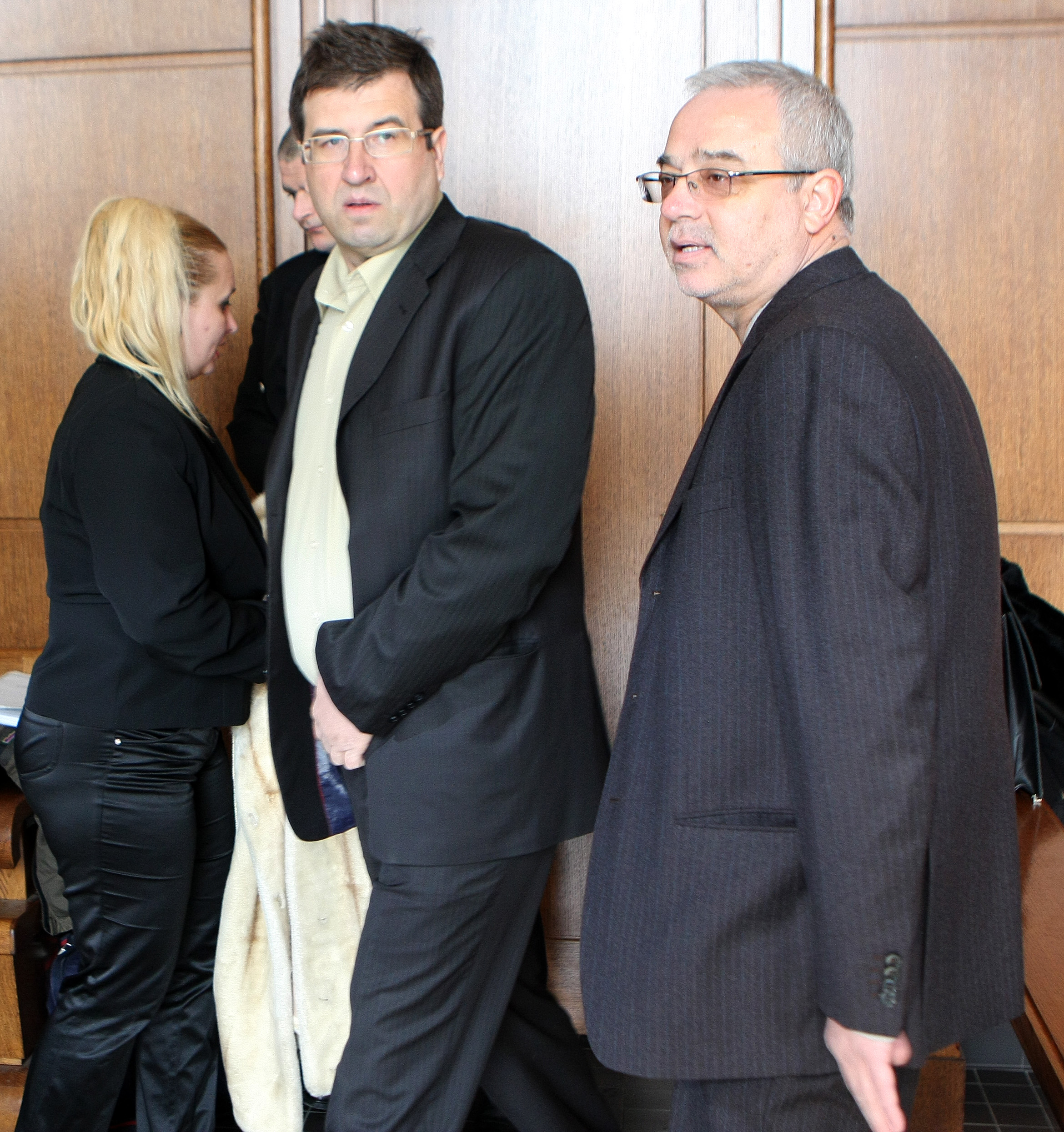 Съдът отложи ”Наглите” заради болен адвокат