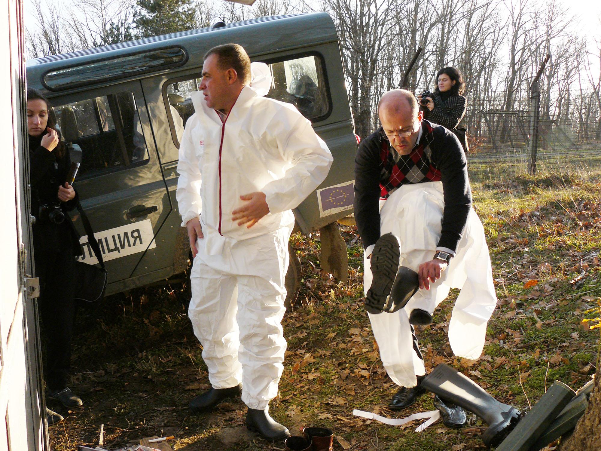 Умъртвяват животните без ясен произход