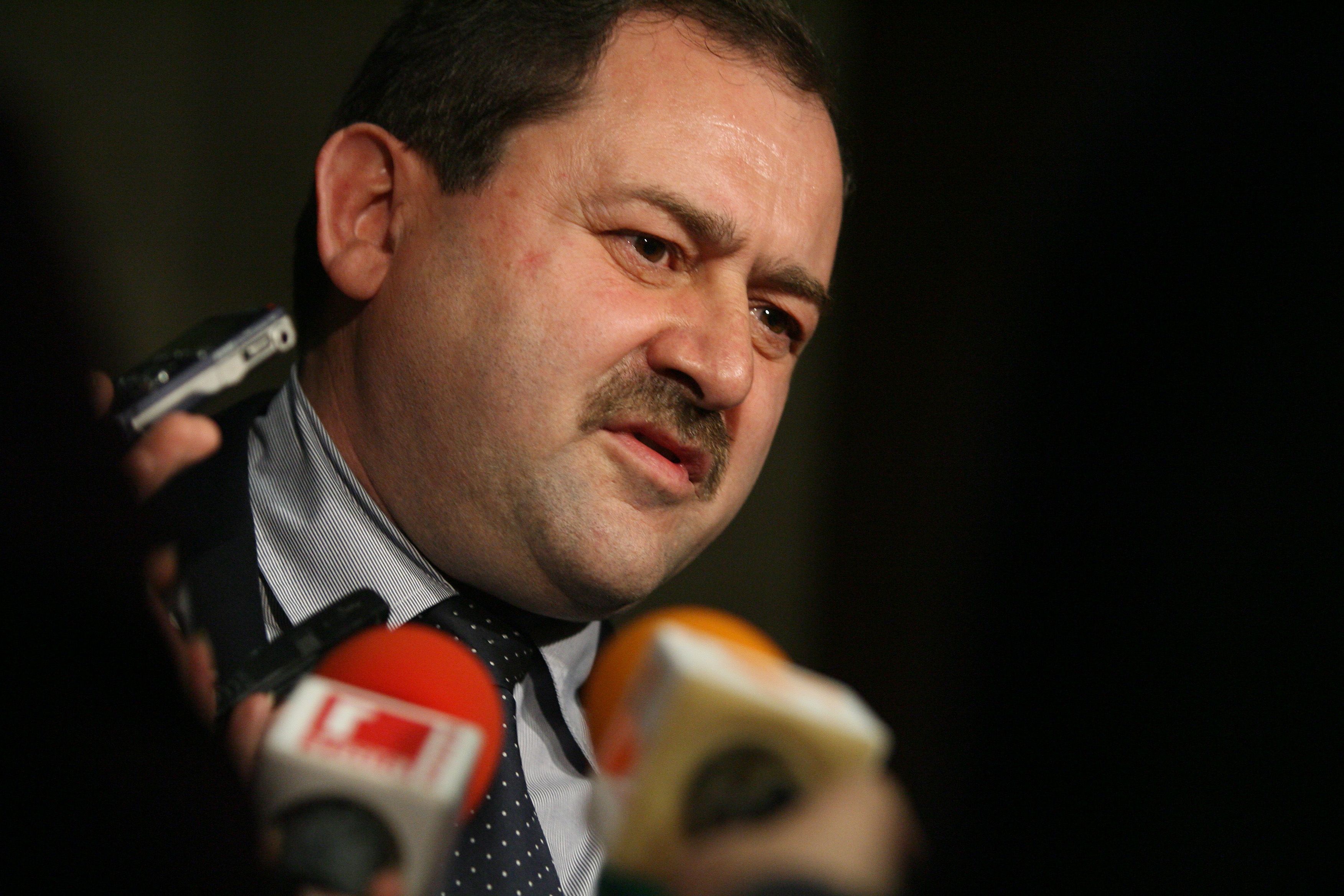 Скандалният Веселин Пенгезов заяви, че е отстранен от поста след среща на Цветан Цветанов с ВСС