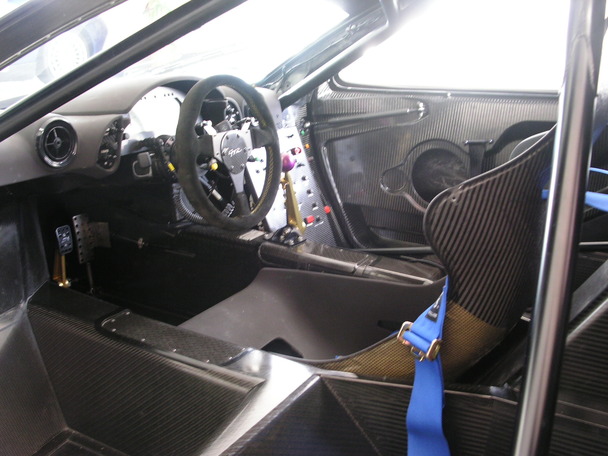 Продава се Gulf McLaren F1 GTR