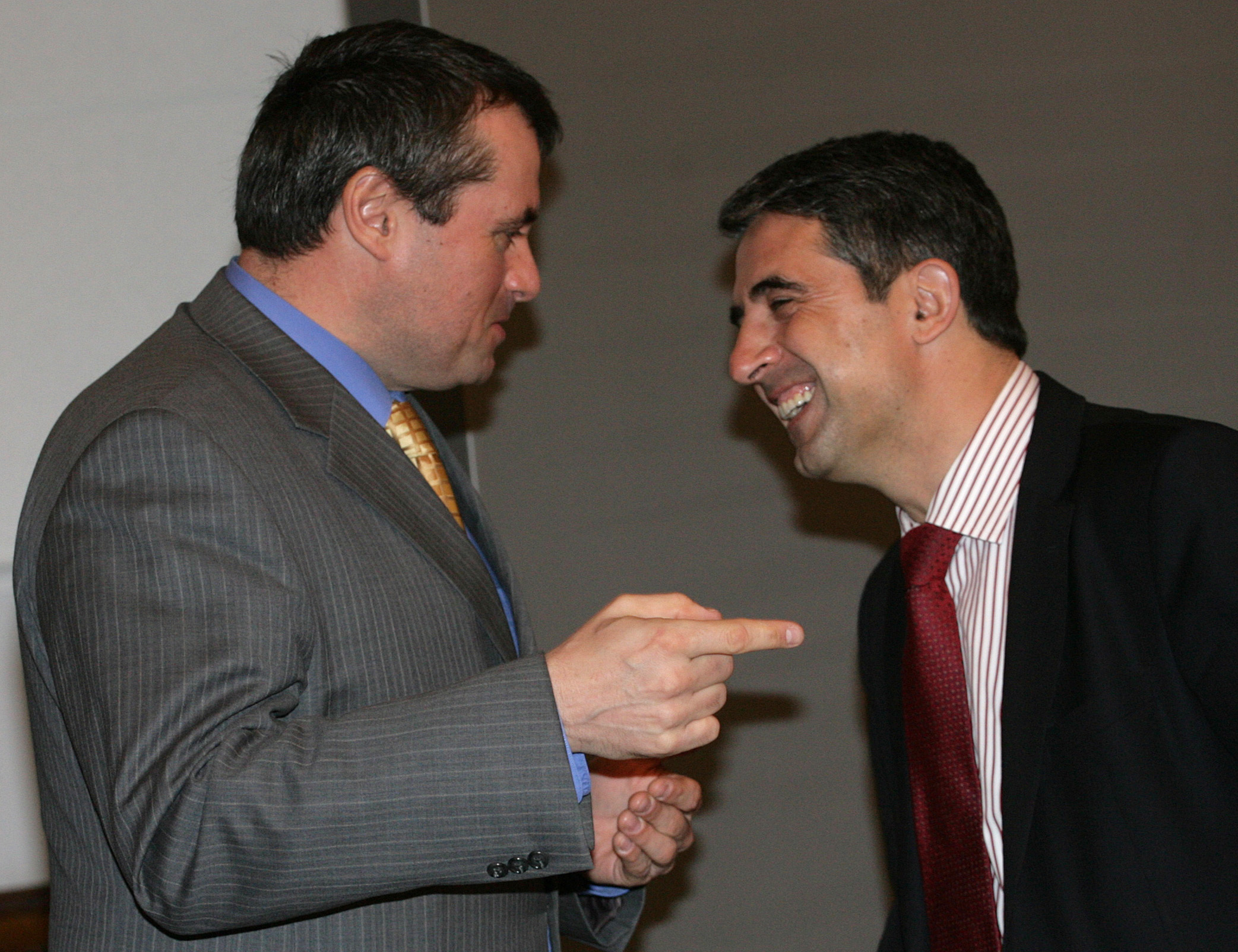 Министър: Строим седем магистрали