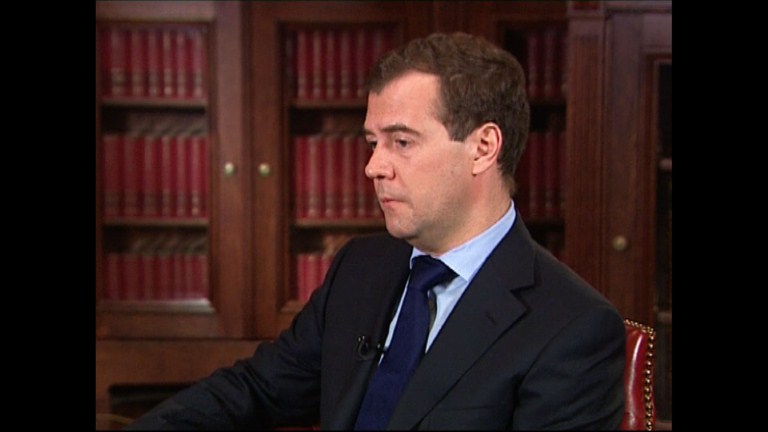 Медведев и Путин: Терористите ще бъдат открити и унищожени