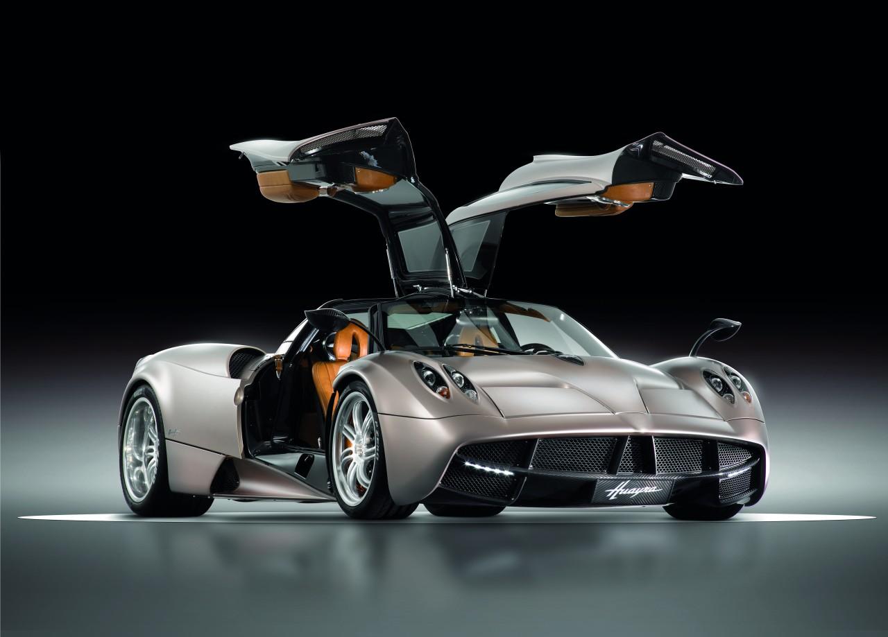 Pagani Huayra е разкрит